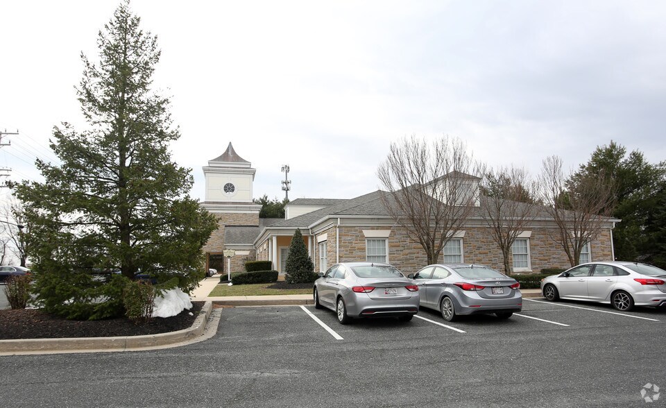 More Photos Of 1 Barrington Pl, Bel Air Office For Lease