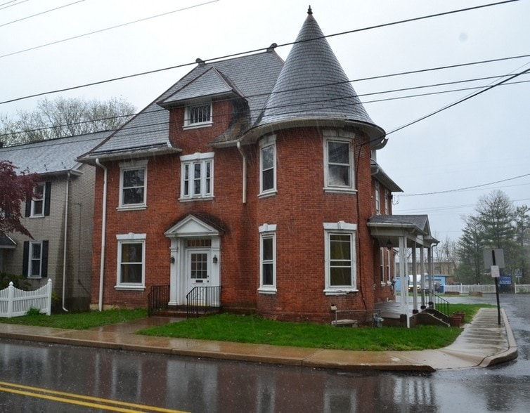 Primary Photo Of 1919 W Point Pike, Lansdale Freestanding For Sale
