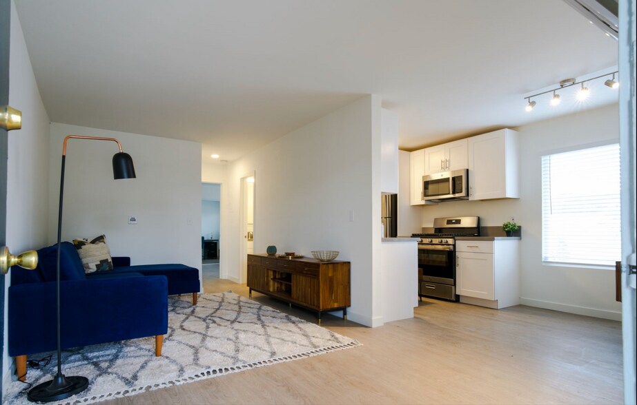 More Photos Of 5331 Cahuenga Blvd, North Hollywood Apartments For Sale