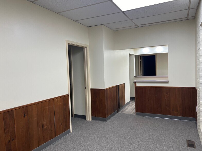 More Photos Of 900 E Hartford Ave, Ponca City Medical For Lease
