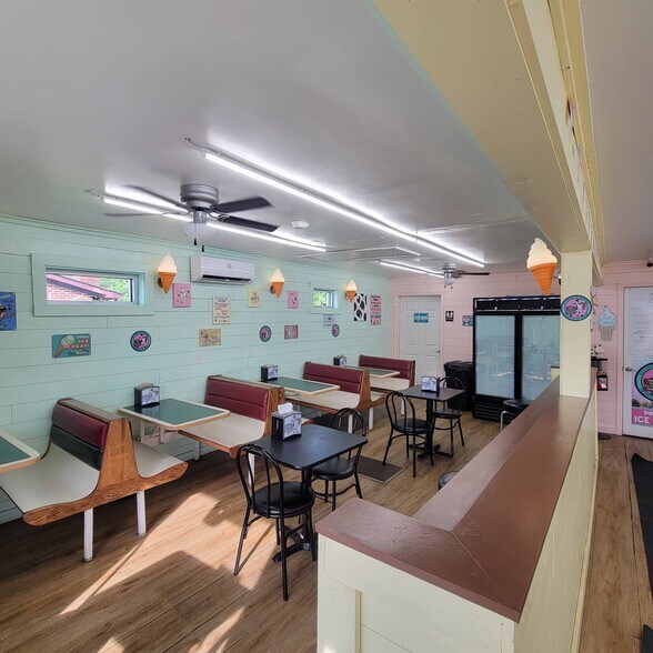 More Photos Of 16696 Rankin Ave, Dunlap Office For Sale