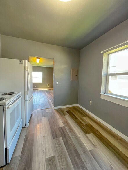 More Photos Of 204 SE 12th St, College Place Apartments For Sale