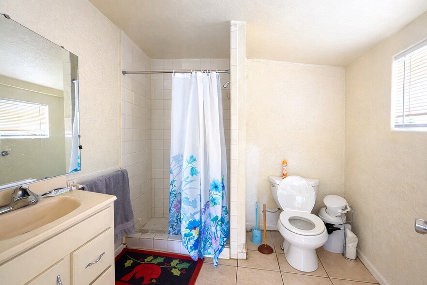 More Photos Of 1737 N Waterman Ave, San Bernardino Office For Sale