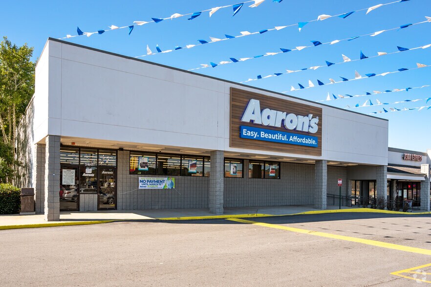 More Photos Of 4272 Jimmy Lee Smith Pky, Hiram Storefront For Lease