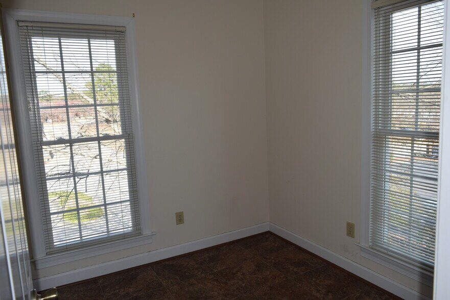 More Photos Of 596 Executive Pl, Fayetteville Office For Sale