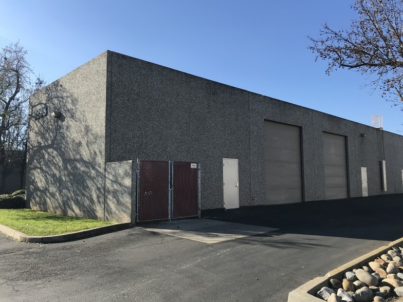 More Photos Of 3298 Monier Cir, Rancho Cordova Warehouse For Sale