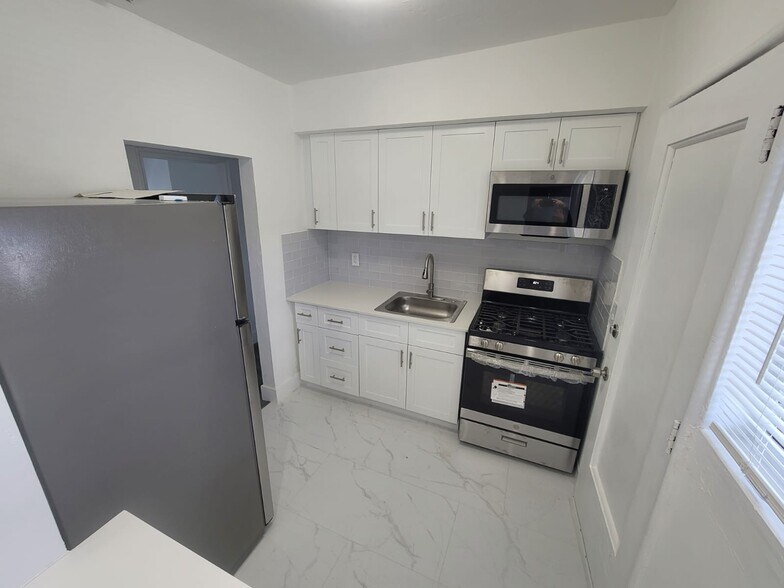 More Photos Of 7435 Byron Ave, Miami Beach Apartments For Sale