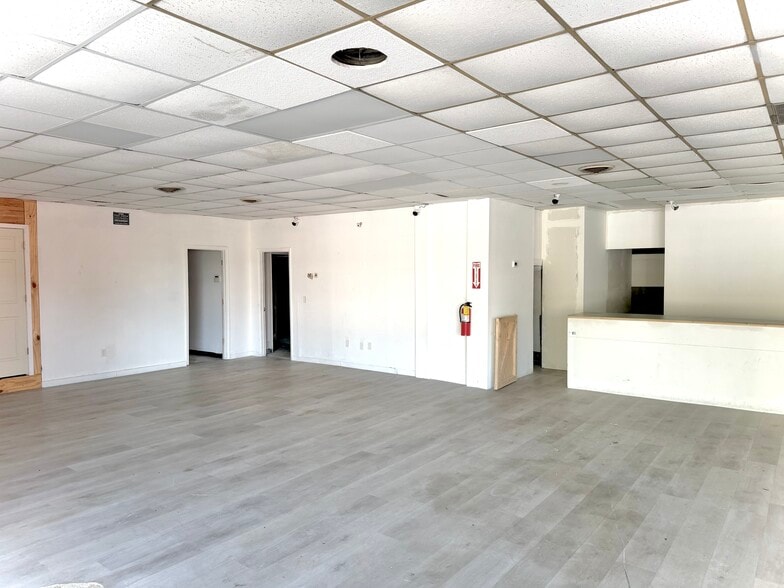 More Photos Of 3861 Washington Rd, East Point General Retail For Lease