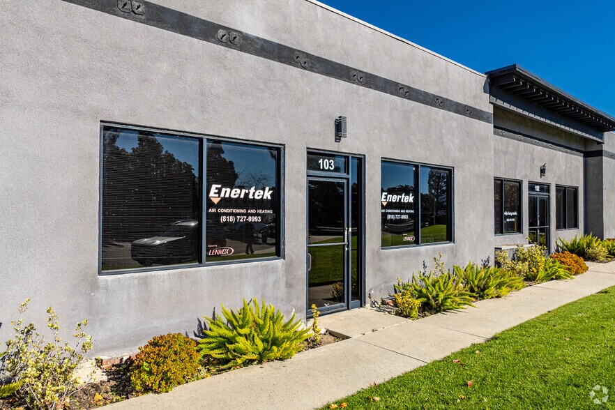 More Photos Of 19431 Business Center Dr, Northridge Warehouse For Lease