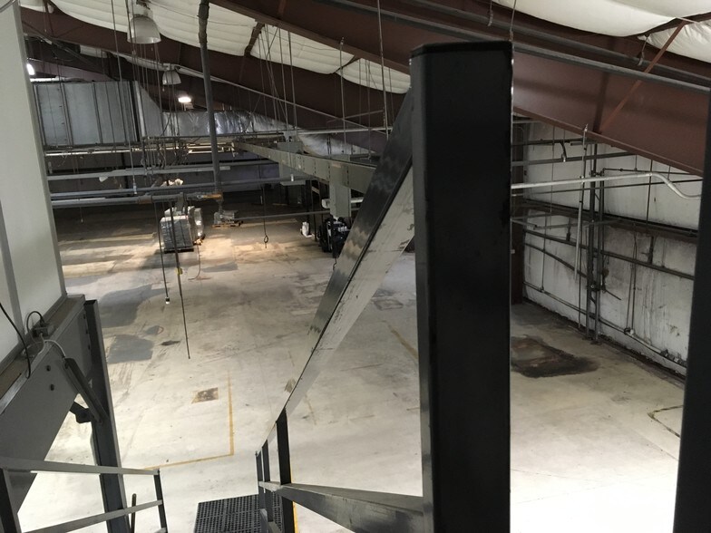 More Photos Of 2 Flint Mine Rd, Coxsackie Manufacturing For Sale