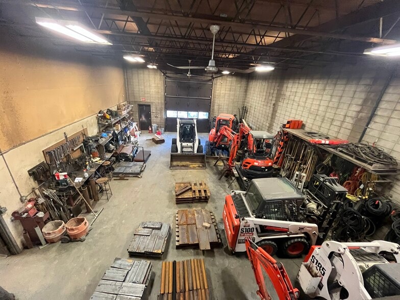 More Photos Of 9320 49th St NW, Edmonton Office For Sale