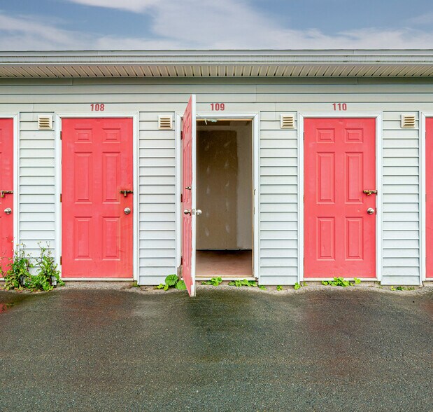 More Photos Of 6 Mills Dr, Goodwood Warehouse For Sale