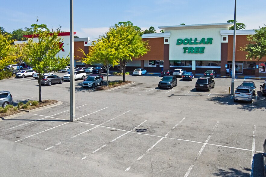 More Photos Of 3600 W University Blvd, Jacksonville Unknown For Lease