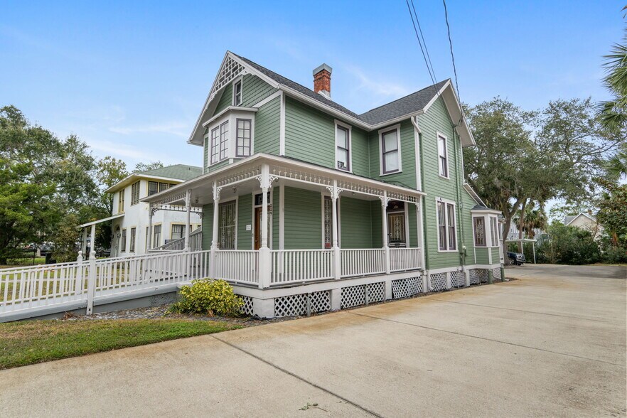 More Photos Of 339 S Ridgewood Ave, Daytona Beach Office Residential For Sale