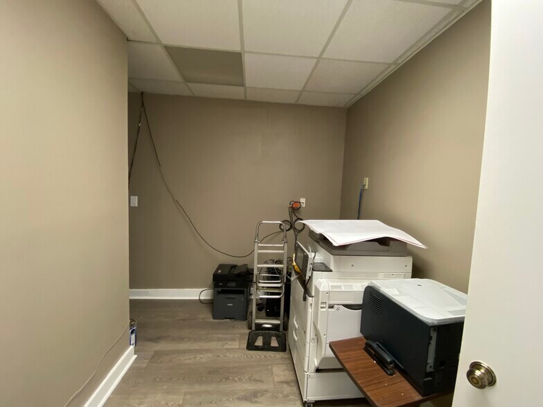 More Photos Of 1100 Logger Ct, Raleigh Office For Lease