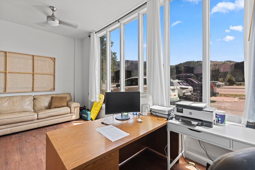 More Photos Of 120 9th St, Silverthorne General Retail For Sale