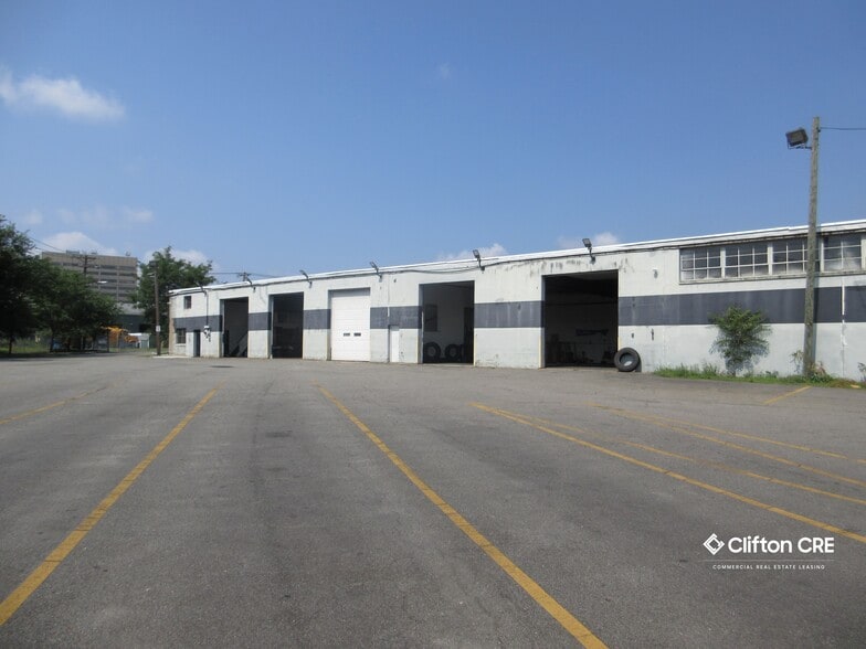 More Photos Of 285 Highland Cross, Rutherford Warehouse For Sale