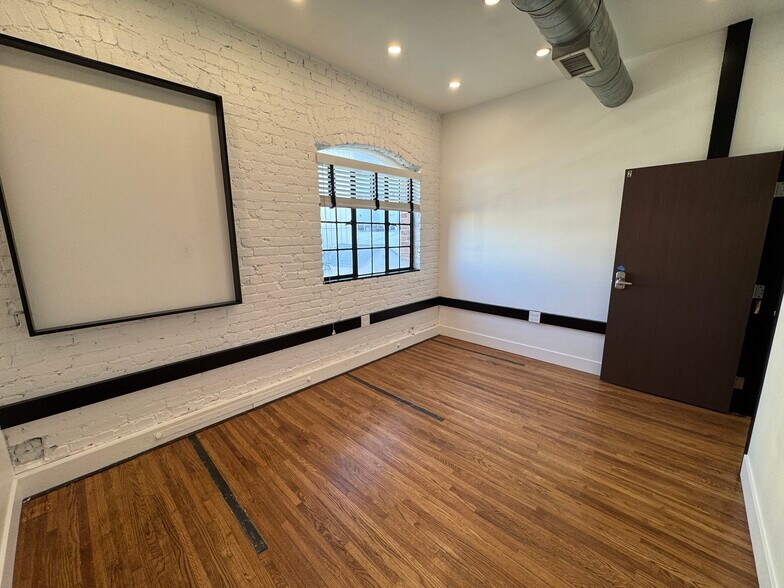 More Photos Of 6601-6613 W Sunset Blvd, Los Angeles Storefront Retail Office For Lease