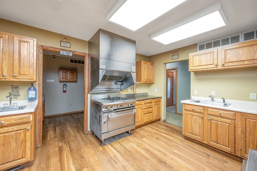 More Photos Of 311 S Nicollet St, Blue Earth Healthcare For Sale