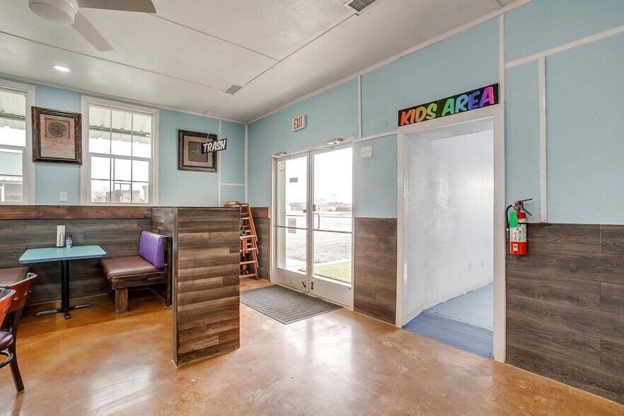 More Photos Of 4920 Tin Top Rd, Weatherford Office For Sale