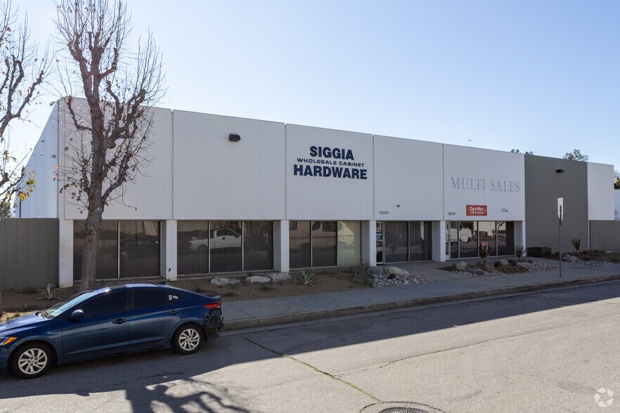 More Photos Of 8045 Woodley Ave, Van Nuys Unknown For Lease