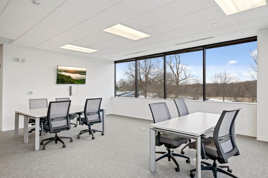 More Photos Of 411 Eagleview Blvd, Exton Office For Lease