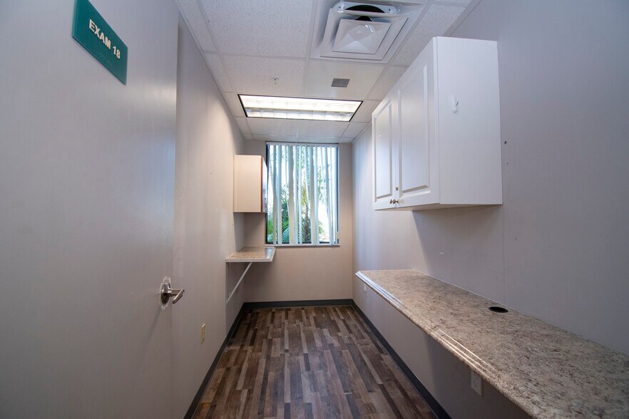 More Photos Of 2525 Harbor Blvd, Port Charlotte Medical For Sale