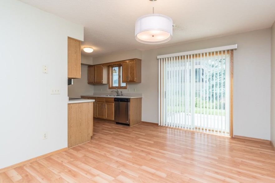 More Photos Of 300 S Main Ave, Sioux Falls Apartments For Lease