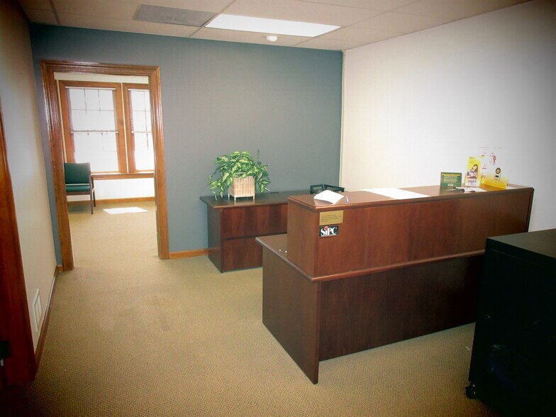 More Photos Of 121 Union Ave, Middlesex Office Residential For Lease