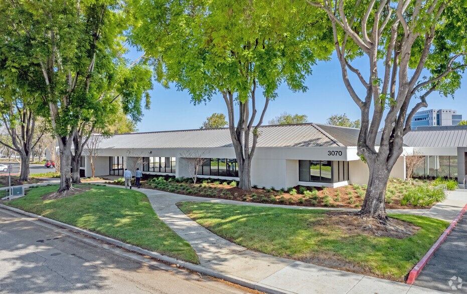 More Photos Of 3070 Orchard Dr, San Jose Flex For Sale