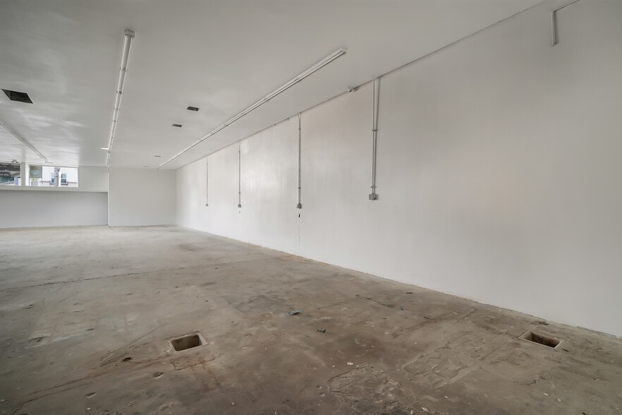 More Photos Of 233 W Harvard Blvd, Santa Paula Freestanding For Lease