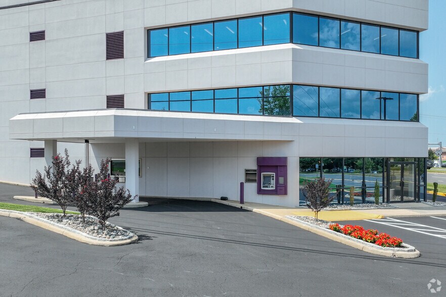 More Photos Of 46045 Palisade Parkway, Sterling Medical For Lease