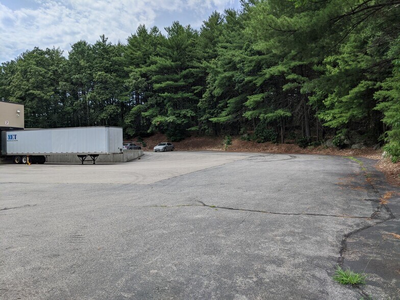 More Photos Of 100 Bearfoot Rd, Northborough Light Distribution For Lease