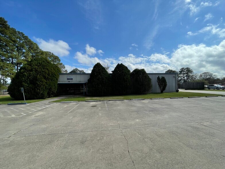 More Photos Of 2211 Louetta Rd, Spring Industrial For Sale