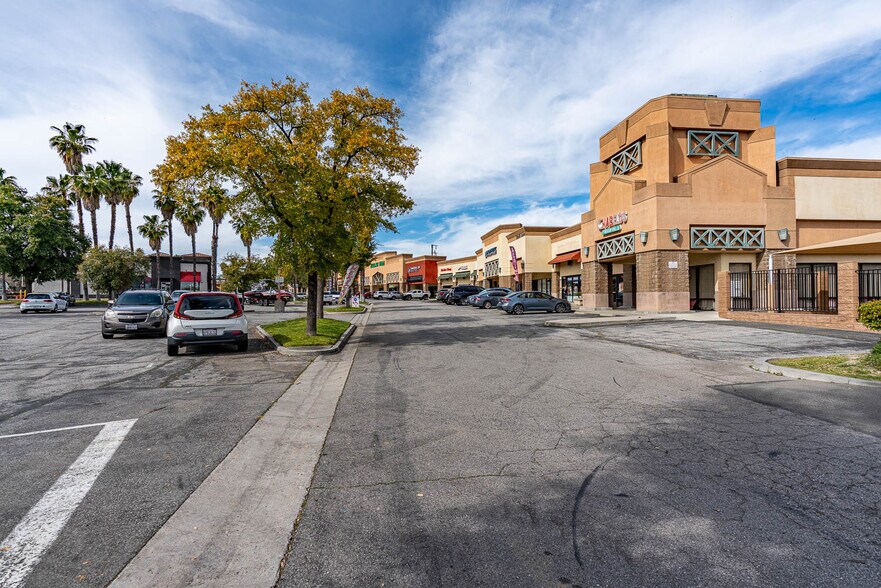 More Photos Of , Castaic General Retail For Sale