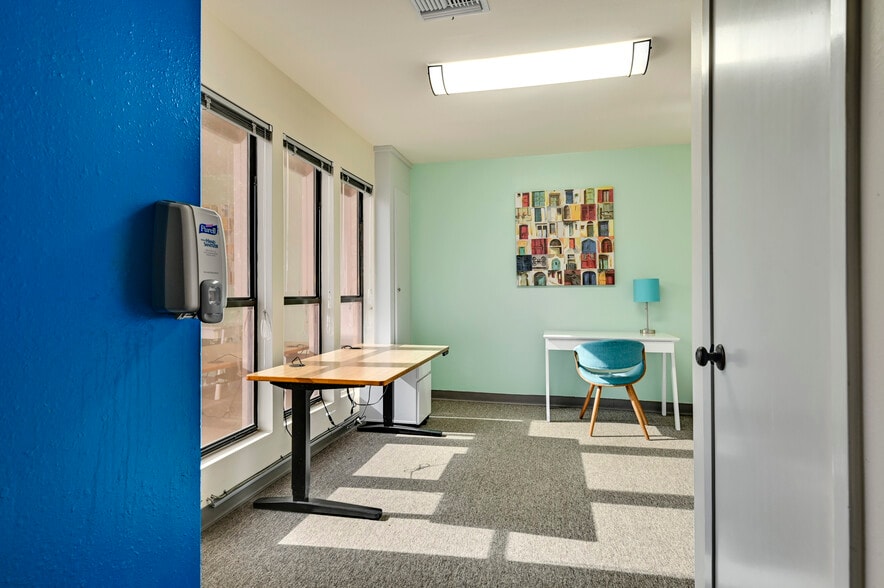 More Photos Of 8733 Shoal Creek Blvd, Austin Office For Lease