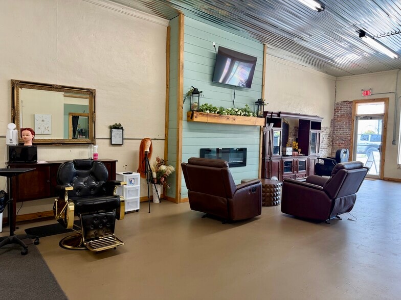 More Photos Of 118 Mildred St, Brewton Storefront For Sale
