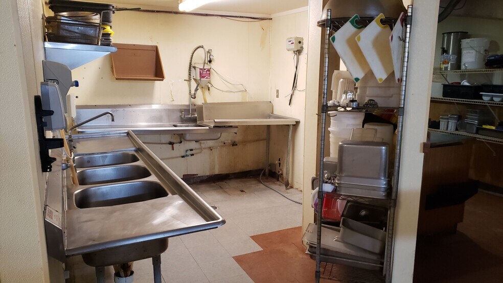 More Photos Of 3746 Mount Pleasant Rd, Sherrills Ford Restaurant For Lease