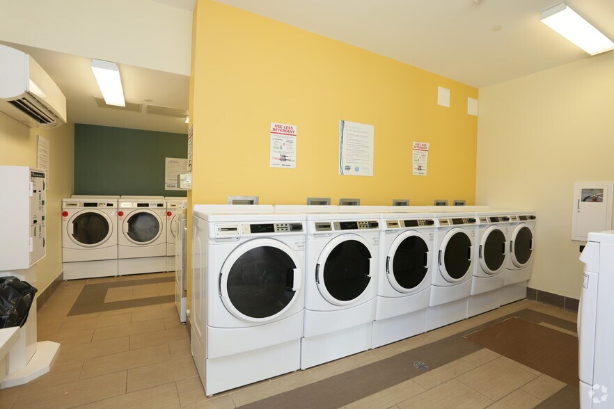 More Photos Of 700 Wincoram Way, Coram Apartments For Lease