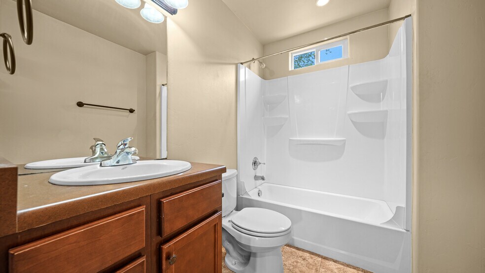More Photos Of 421 Aspen Ave, Fruita Storefront Retail Residential For Sale