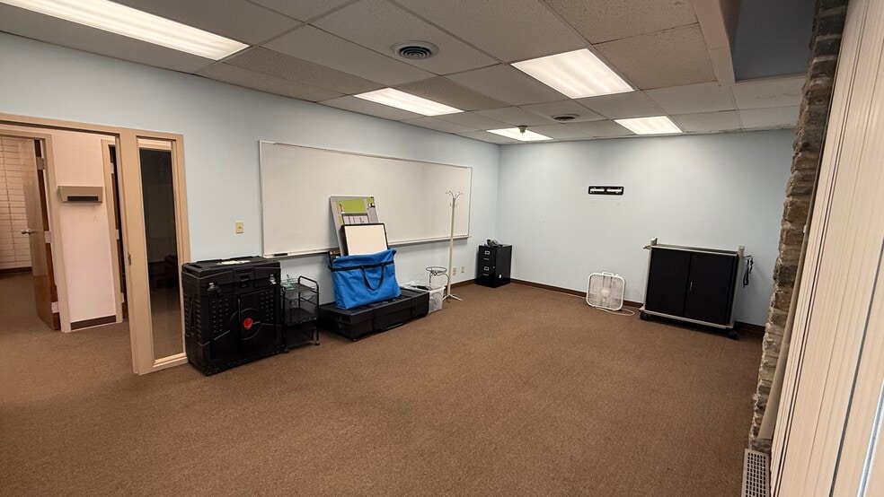 More Photos Of 3770 Reading Rd, Cincinnati Office For Sale
