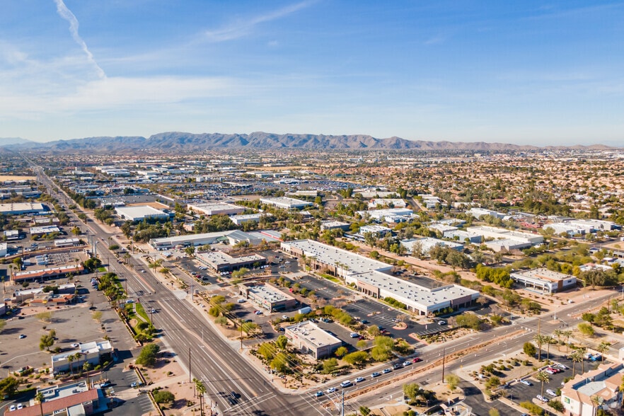 More Photos Of 6140 W Chandler Blvd, Chandler General Retail For Lease