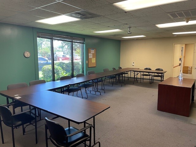 More Photos Of 609 Woodis Ave, Norfolk Medical For Sale