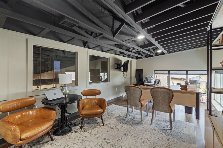 More Photos Of 750 William D Fitch Pky, College Station Loft Creative Space For Lease