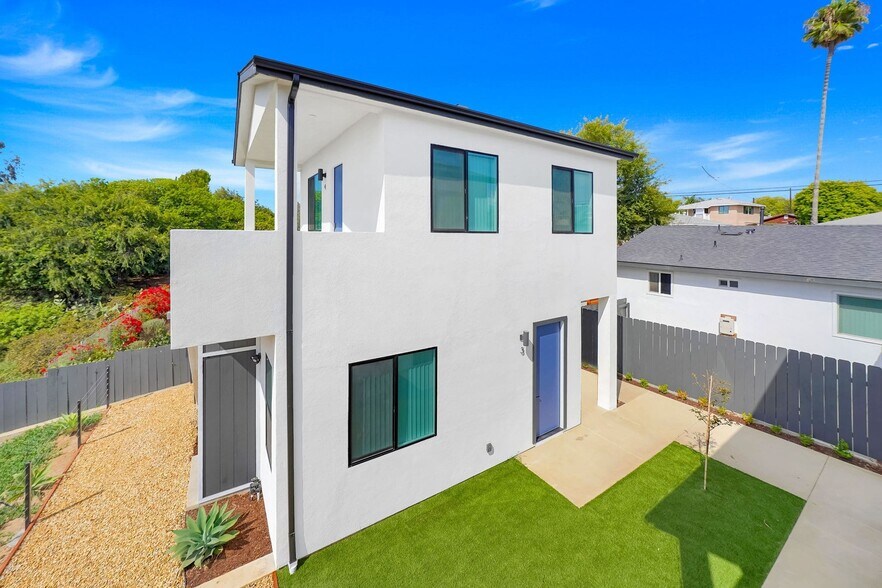 More Photos Of 2868 Preece St, San Diego Apartments For Sale