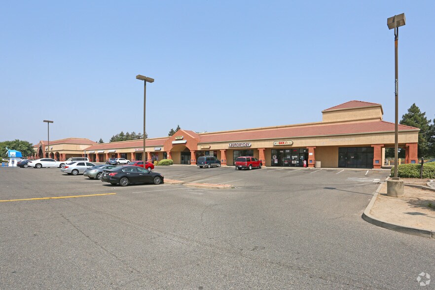 Primary Photo Of 1471 B St, Livingston Freestanding For Lease