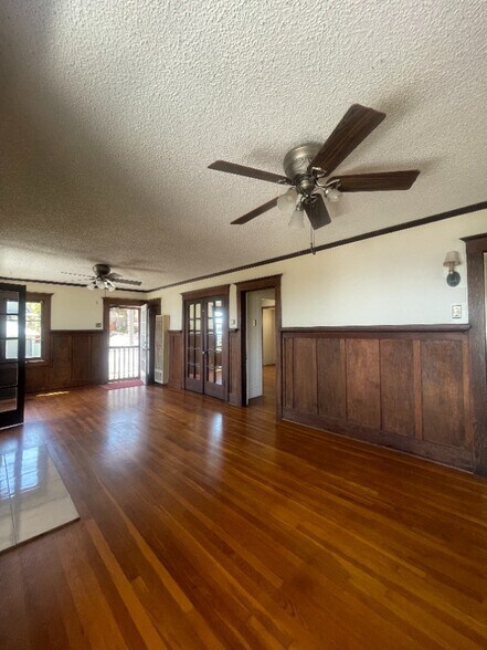 More Photos Of 3915 Bluff Pl, San Pedro Apartments For Sale