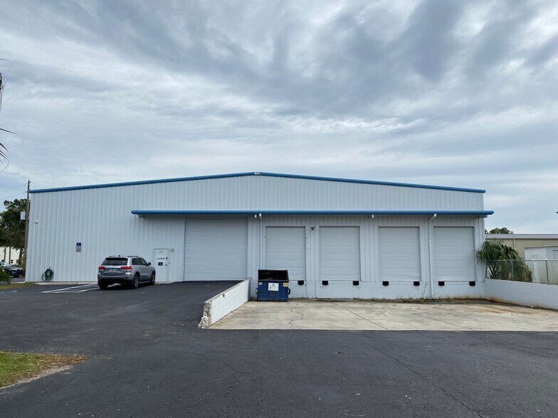 More Photos Of 11548 Pyramid Dr, Odessa Industrial For Sale