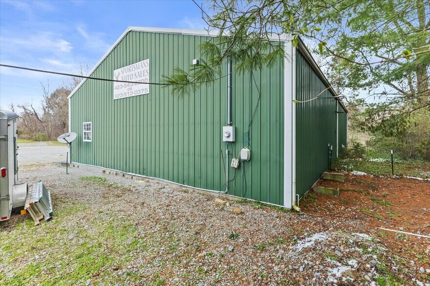 More Photos Of 3861 Highway 19 E, Elizabethton Office For Sale