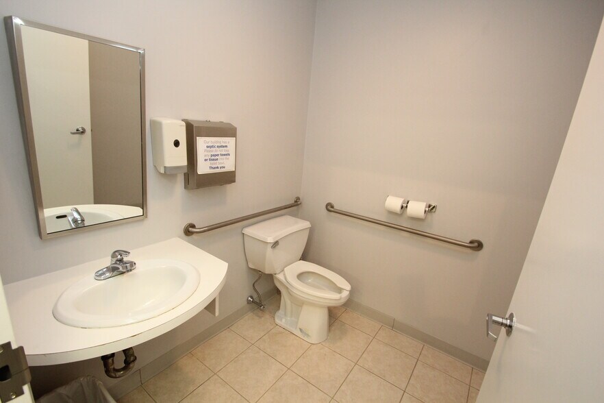 More Photos Of 87 Main St, North Reading Light Manufacturing For Sale